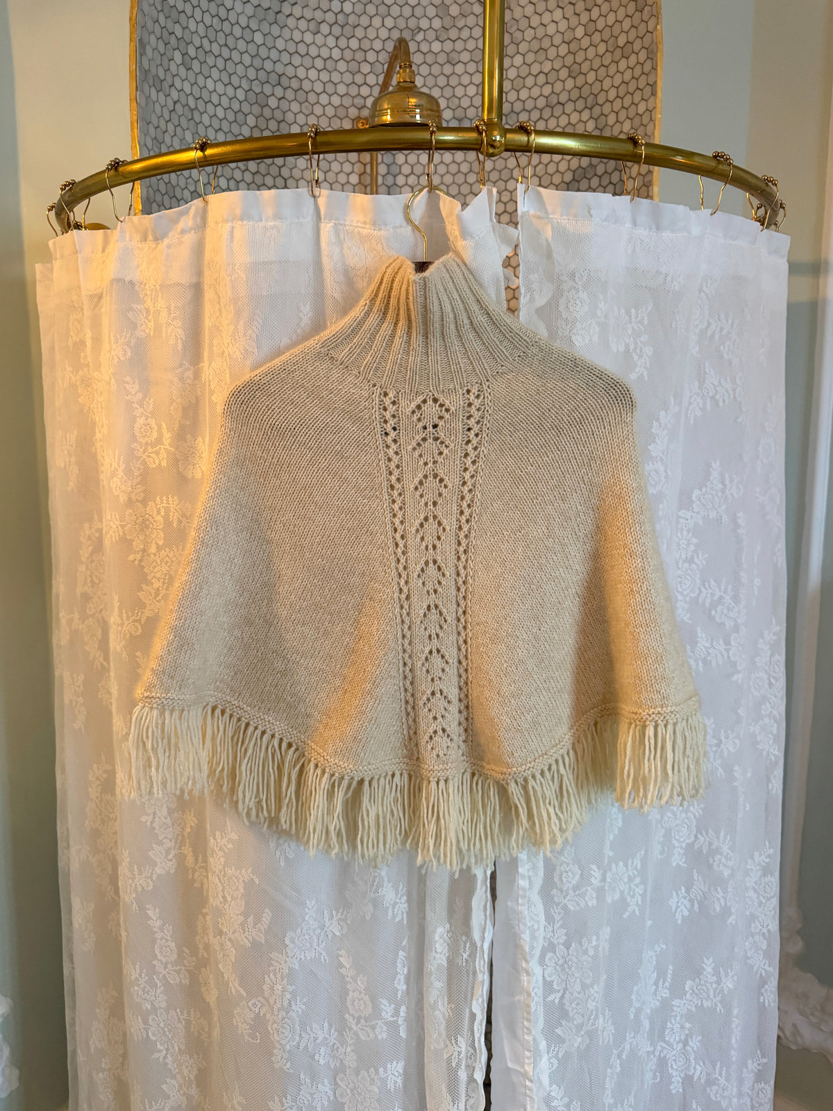 Jolie Poncho Yarn Kit with Fringes