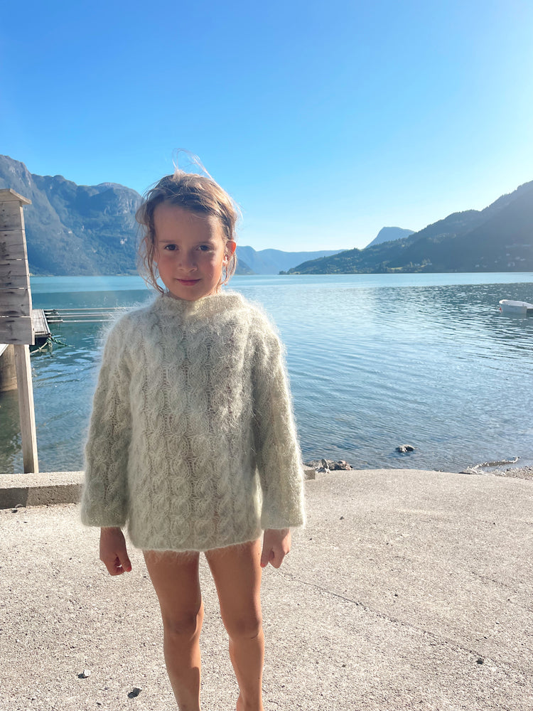 Annabel Sweater jr. // knitbyRoen