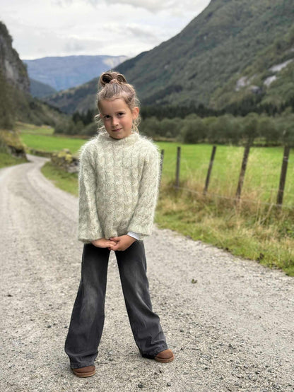 Annabel Sweater jr. // knitbyRoen