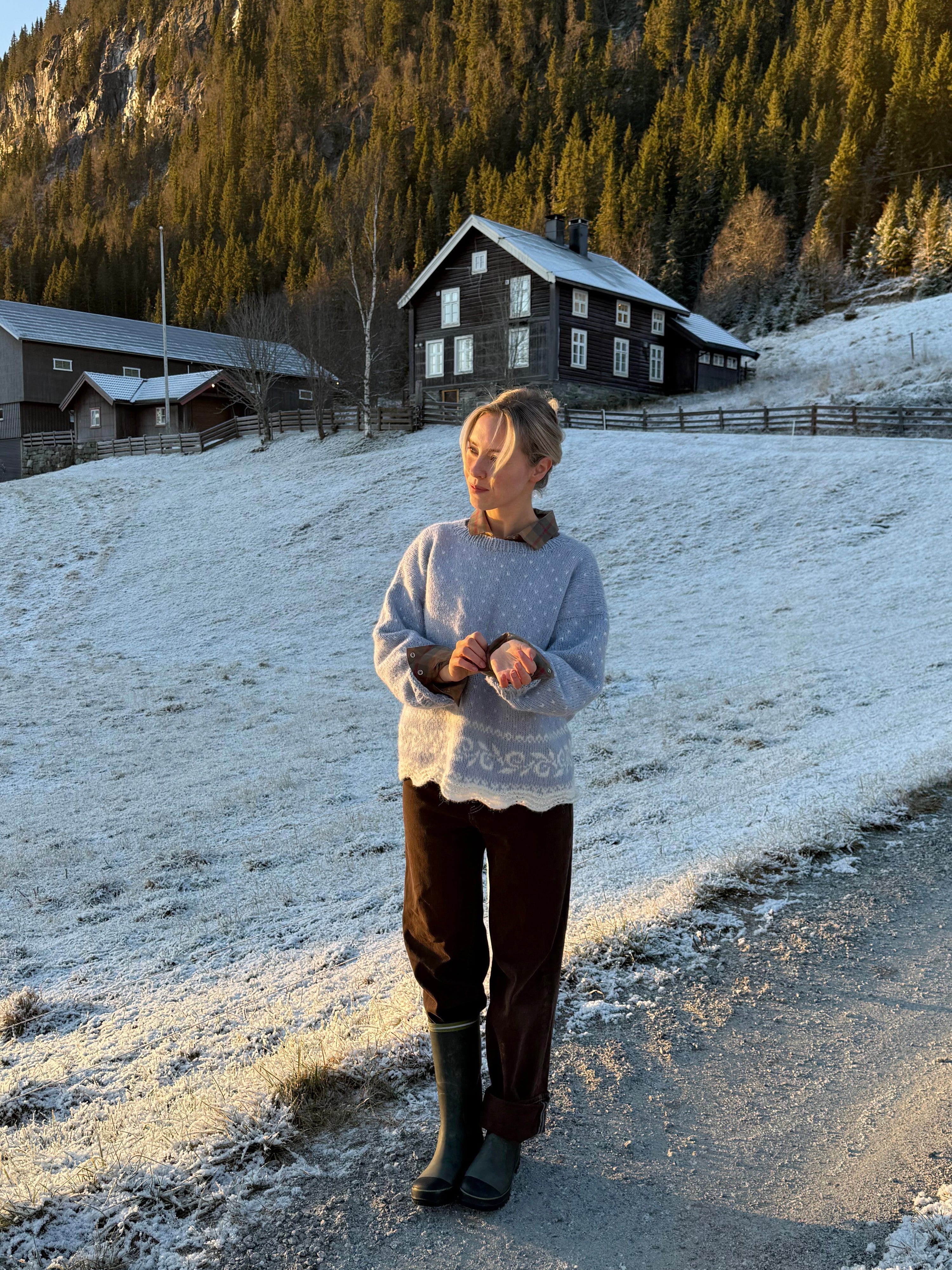 Frej Sweater 2 farger i Puno fra Rauma - Garnpakke by Milotté x TheaM
