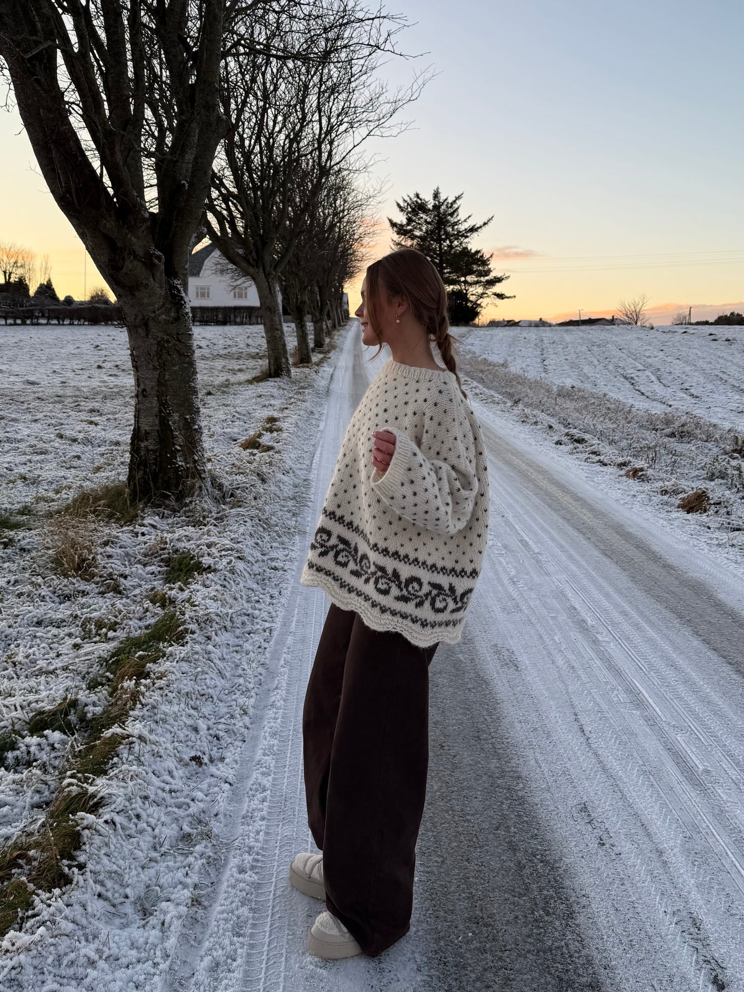 Frej Sweater 2 farger i Puno fra Rauma - Garnpakke by Milotté x TheaM