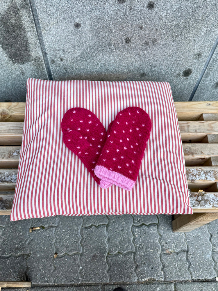 Idun Mittens by Milotté x TheaM