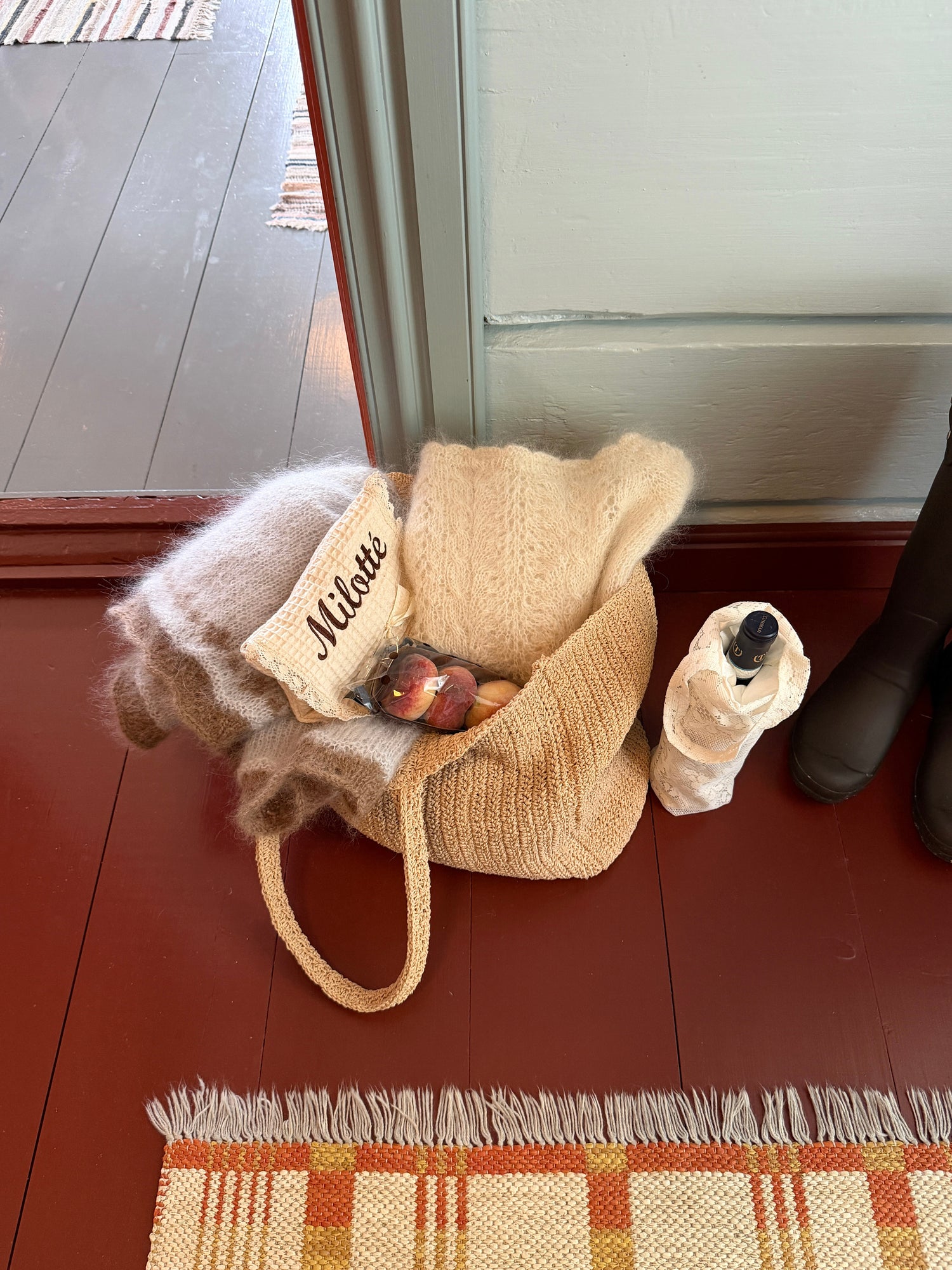 Knitwear styling — Milotté